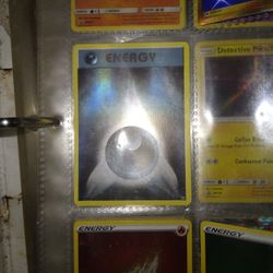 Reverse Holo Dark Energy Card