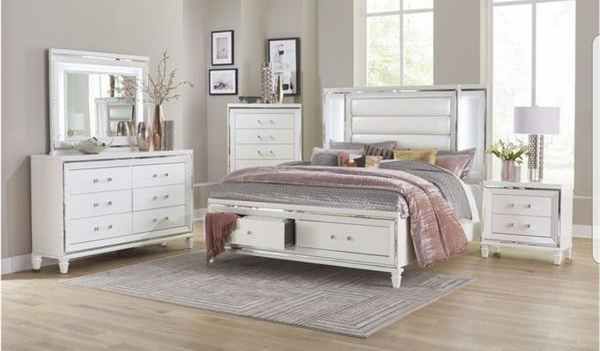 Queen bed frame. Dresser. Mirror and one night stand. Price firm. MX