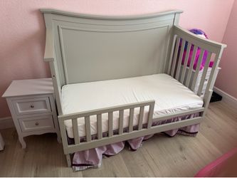 Toddler bed