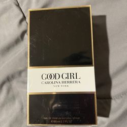 Carolina Herrera Good Girl perfume