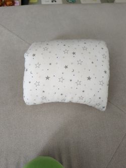 Lansinoh Breast Feeding Arm Pillow
