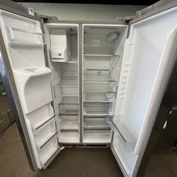 COUNTER DEPTH FRIGIDAIRE REFRIGERATOR