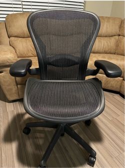 Herman Miller Aeron B adjustable in perfect Condition