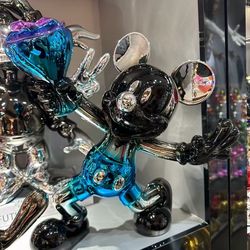 Designer statues