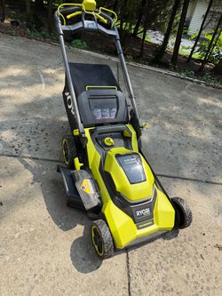 Ryobi 40V HP Brushless Self-Propelled Lawn Mower with (2) 4ah Batteries and 40V Rapid Charger