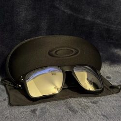 Oakley Holbrook Sunglasses New In Box