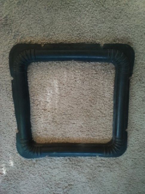 Kicker Surround
