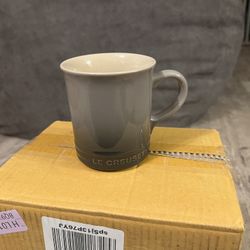 ** BRAND NEW ** Le Creuset Stoneware Set Of 4 Mugs, 14oz Each Color Oyster 