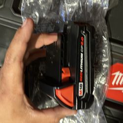 Milwaukee m18 red lithium cp 2.0 battery