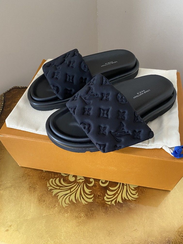 Louis Vuitton Slides Black