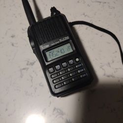 Icon IC-T70 A Dual Band Transceiver 