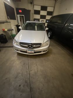 Mercedes C300 Parts (read Description)