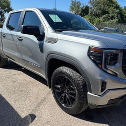 2023 GMC-SIERRA 