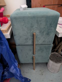 Seating chairs Green color