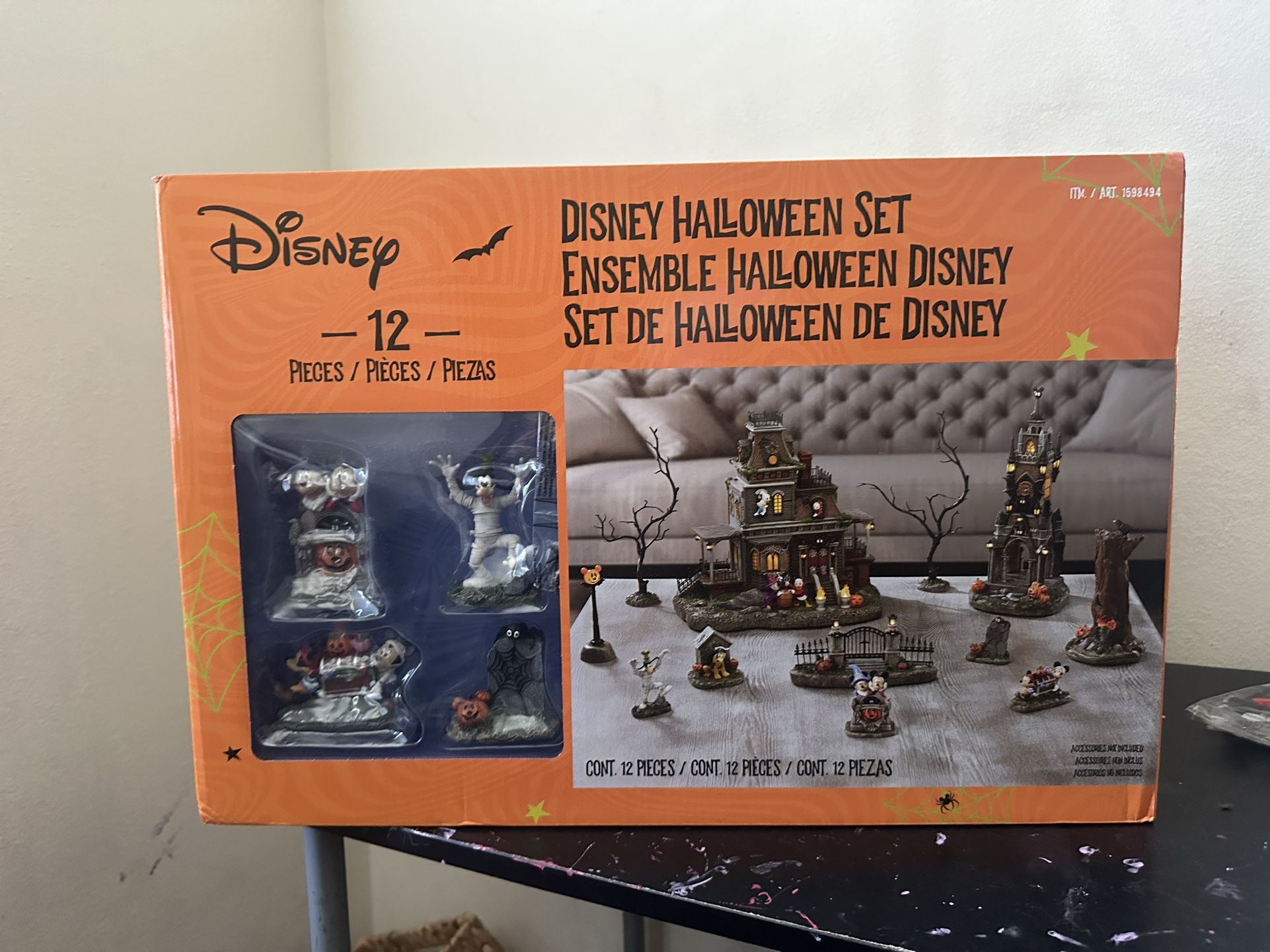 Disney Halloween Village Set