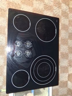 Maytag Glass Electric Cooktop 4 Burners good condition