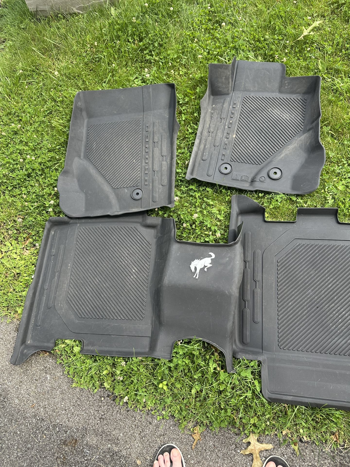 Ford Bronco (full Size) ‘21-‘25 Floor Mats, Spare Tire Cover & Hitch Cover