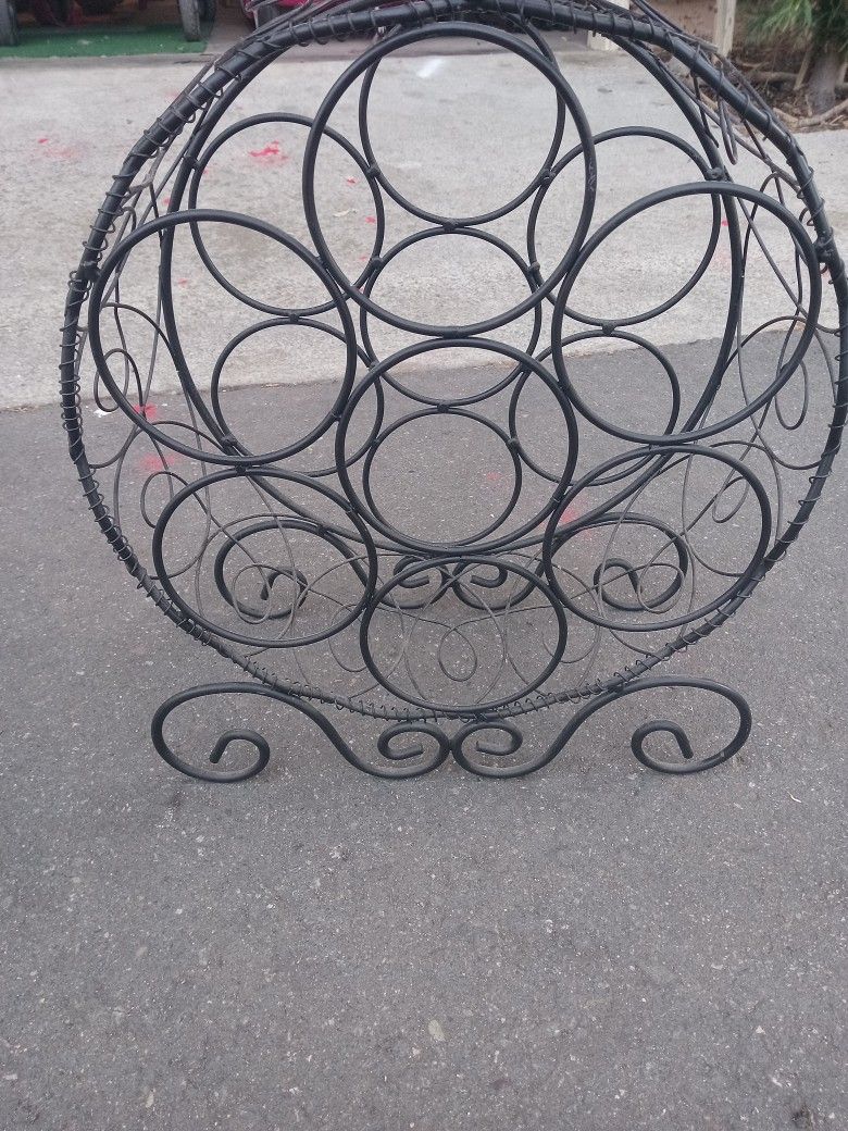 Metal Wine Rack For 7 Bottles