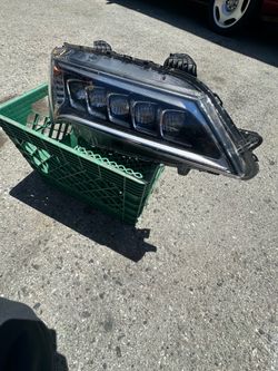 2019 Acura TLX passenger side headlight assembly
