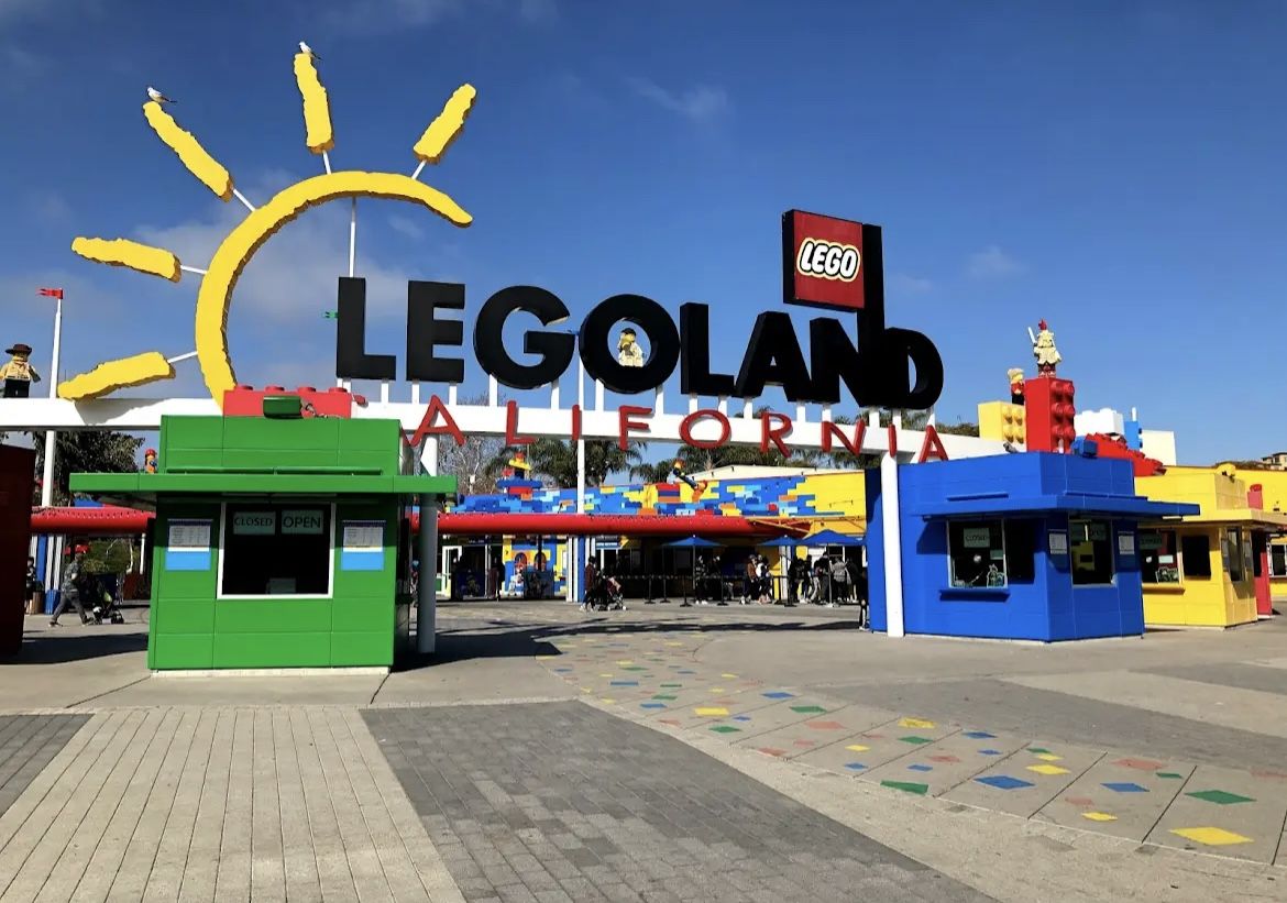 [Discounted tickets for tourist attractions]  World of Coca-Cola Atlanta, GA E- Ticket $15 The USS Midway Museum  San Diego E-Ticket $30  Long Beach A