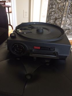 Slide carousel trays and projector