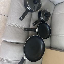 Juego de Ollas Y Sartenes Antiadherentes 