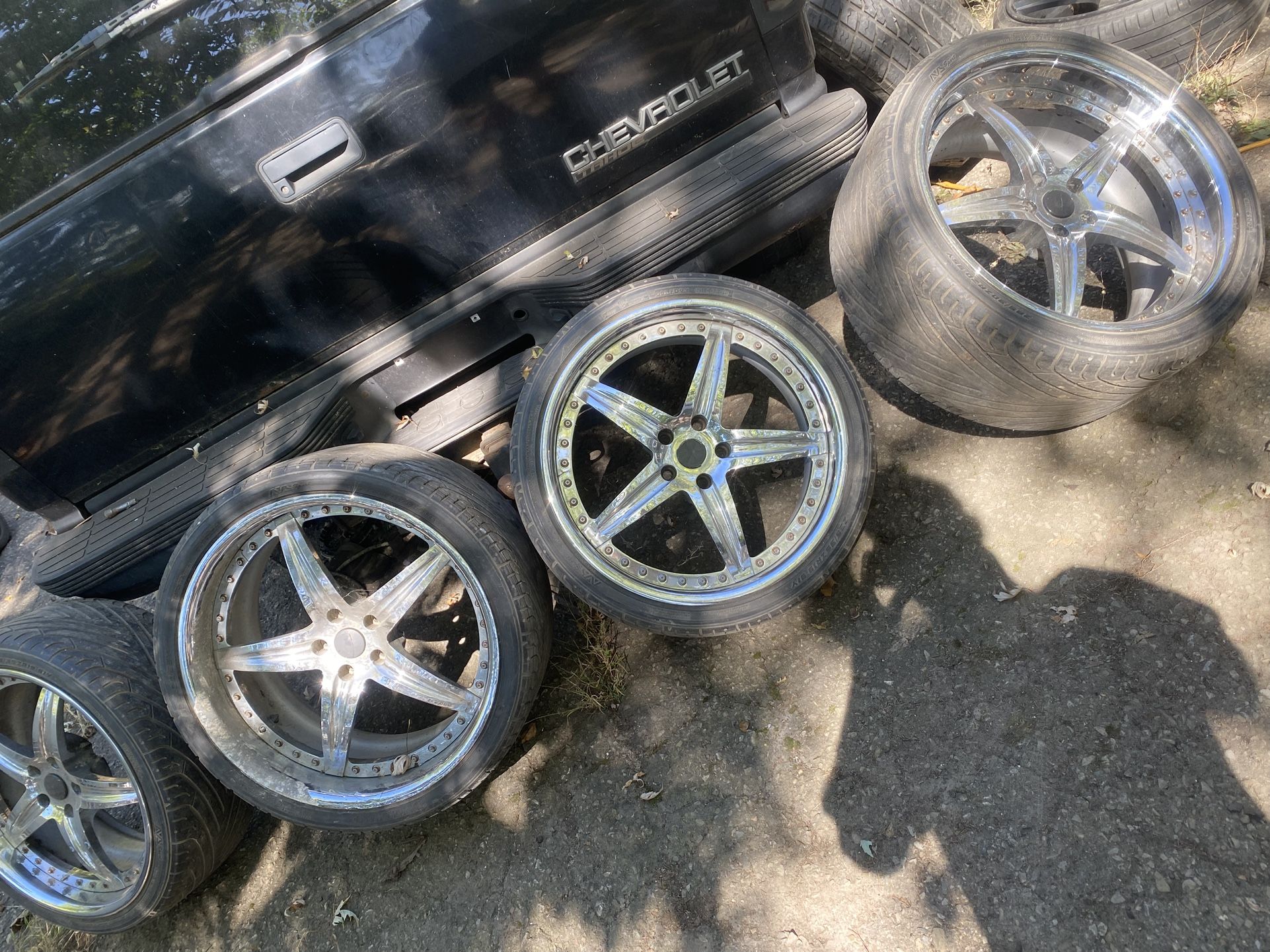 Staggered Three-Piece G&G Wheels 5x112