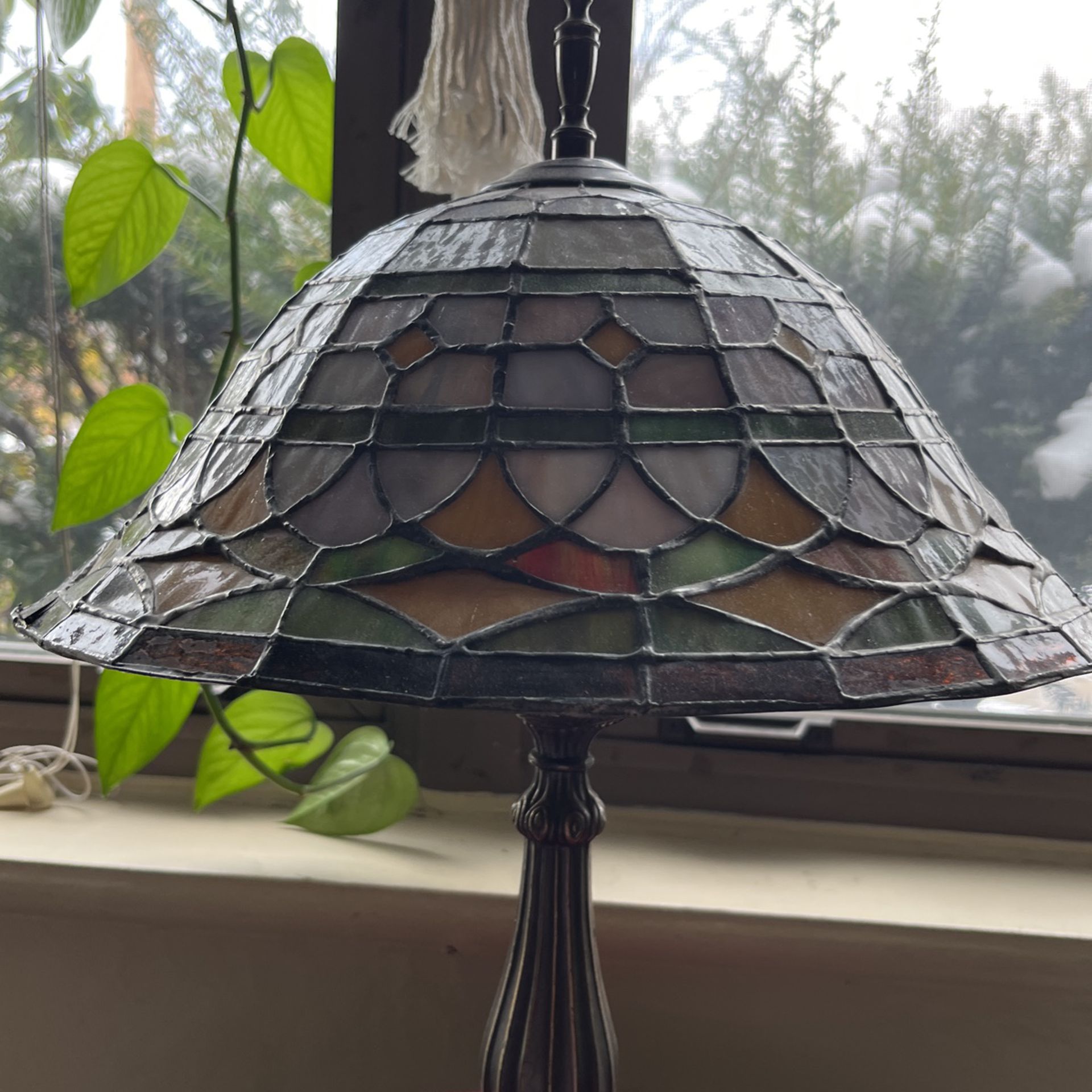 Tiffany Style Lamp.