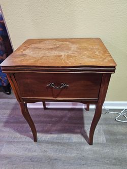 Vintage Wood sewing machine table with Drawer[no machine/empty]