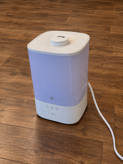 White & Blue Humidifier