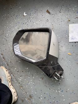 2021-2026 ESCALADE   Mirrors