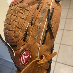 Rawlings Baseball Glove