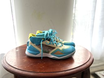 New Balance Kawhi - Moreno Valley