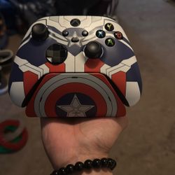 Captain America Xbox Controller 
