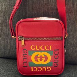 Gucci GG logo red leather messenger crossbody bag NWT