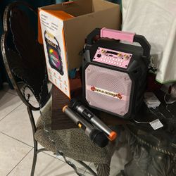 JUNGLE MONSTER SPEAKER AND MICROPHONES 