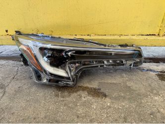 2023-2025 TOYOTA COROLLA RH HEADLIGHT OEM