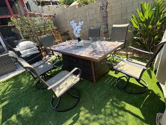 Patio Furniture outdoor dining set new in the box