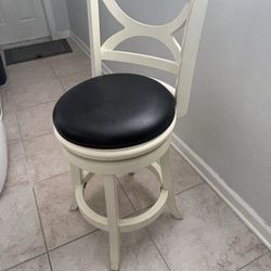 Swivel stool