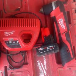Milwaukee M12 Right Angle Drill With Charger And 4.0 Battery 