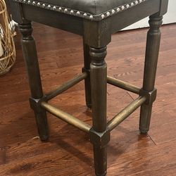 3 Bar Stool