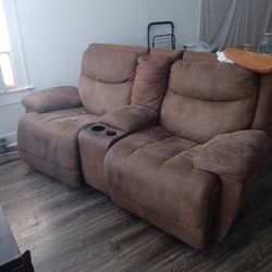 Sala $300 Comedor 6 Sillas$150