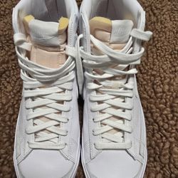 Women's Nike Size 9.5 New