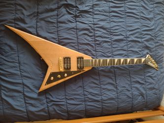 Guitar - Jackson JS32T King V
