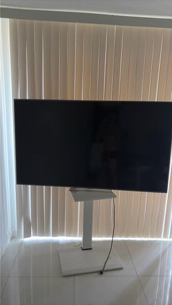 Broken 65 inch tv