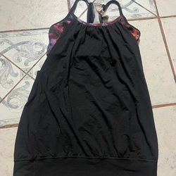 Lululemon active top with built in sports bra