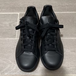 Triple Black Adidas Stan Smith