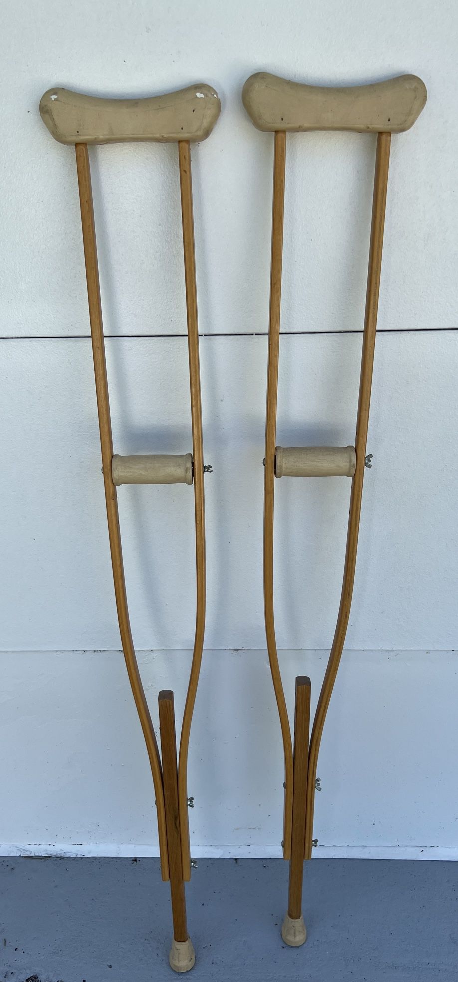 Wooden Crutches Adjustable Adult 