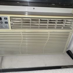 GE Window AC Unit 8,000 BTU