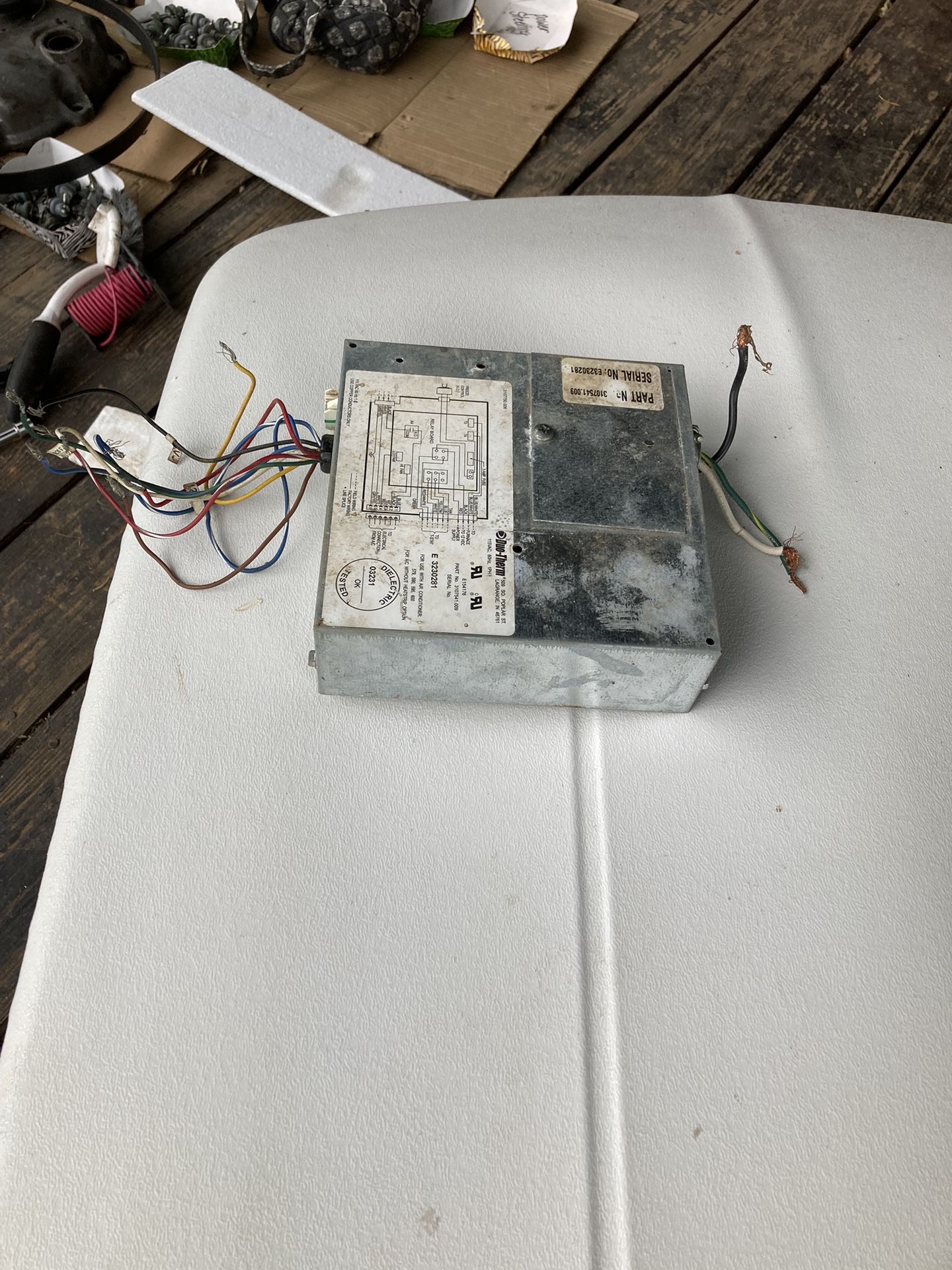 R.v Air conditioner